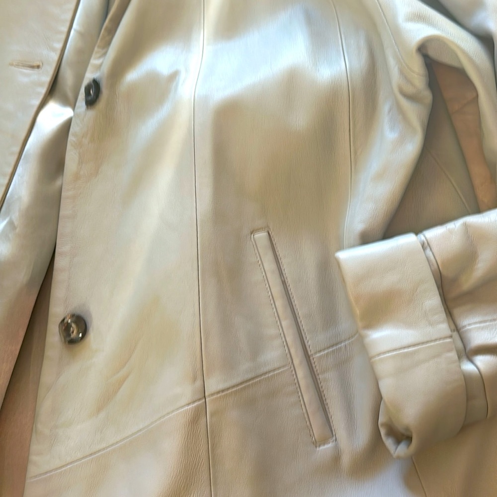 Women’s leather swing coat - Picture 3 of 5